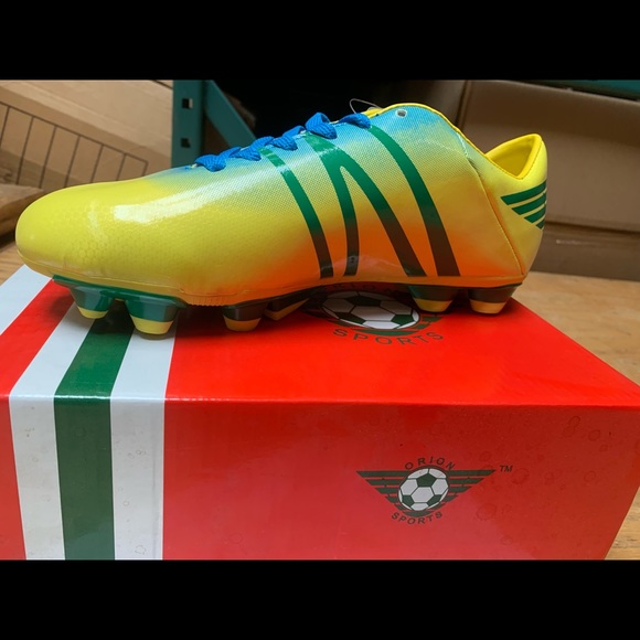 Brazil Soccer Outdoor Cleats Size 9 - Picture 3 of 4